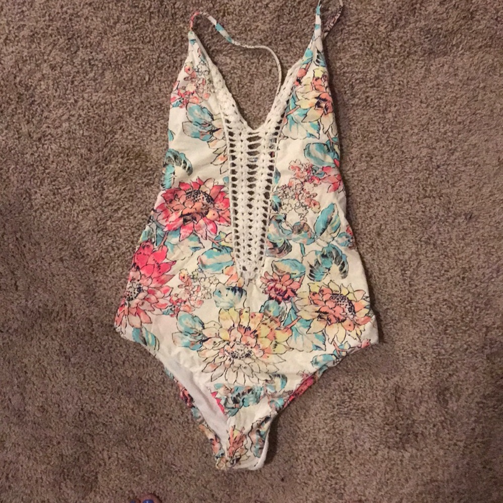 Billabong One Piece!